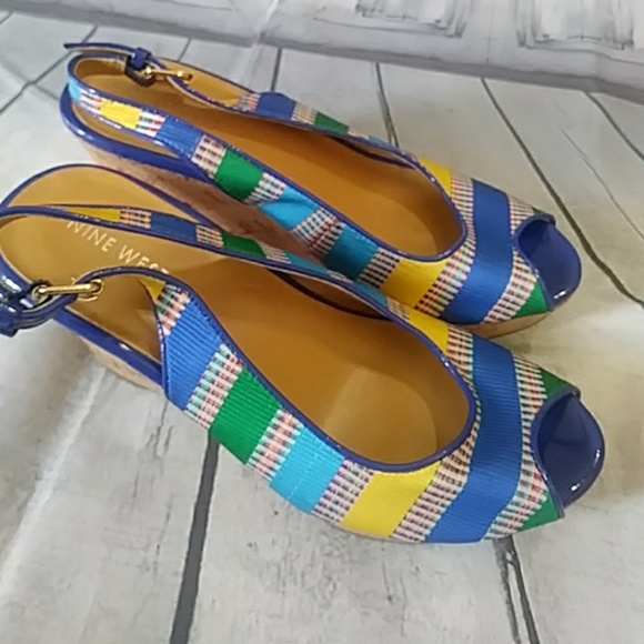 Nine West multicolored tribal design wedge 7M - Picture 2 of 7